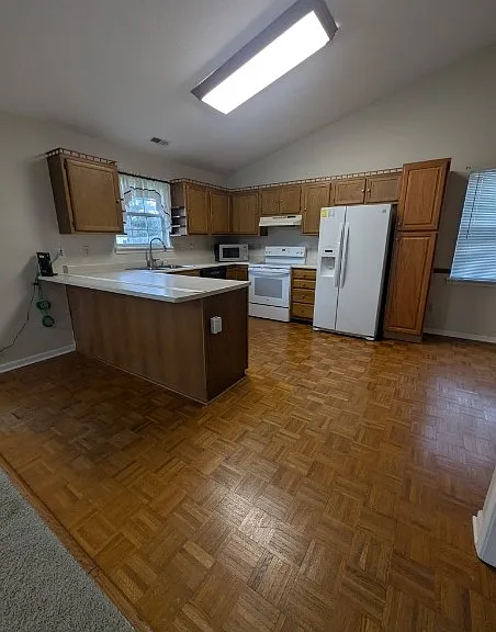 278 Longfellow Ln — Photo 5