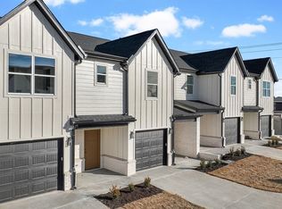 1704 Cuppett Cir, Pea Ridge, AR 72751