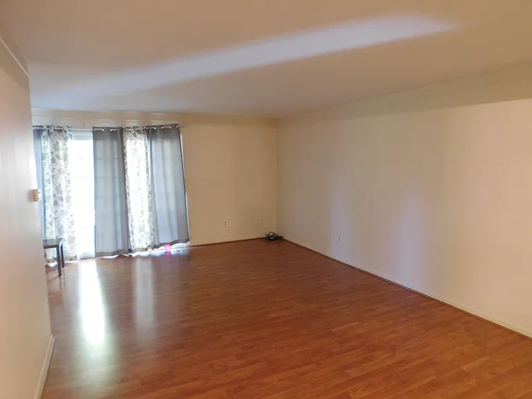 444 Fox Hills Dr N #3 — Photo 5