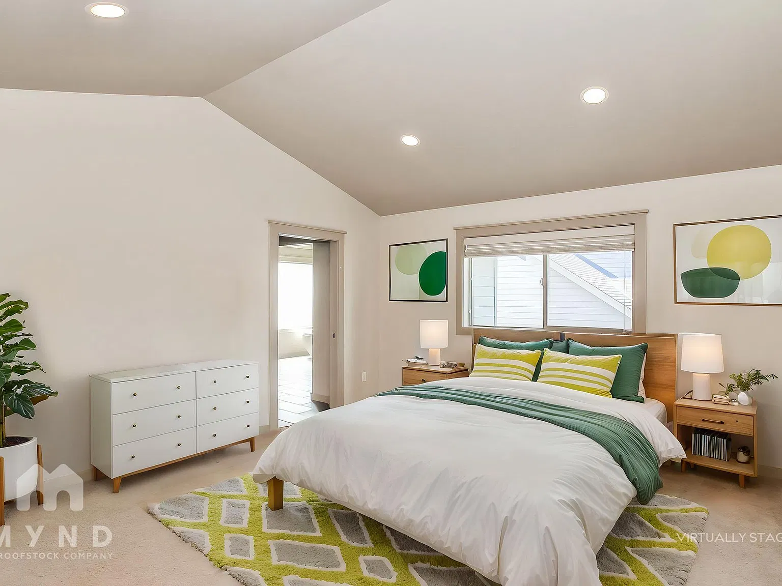 5 bed, 2.5 bath, 3511 sqft, $3,995 — Photo 4
