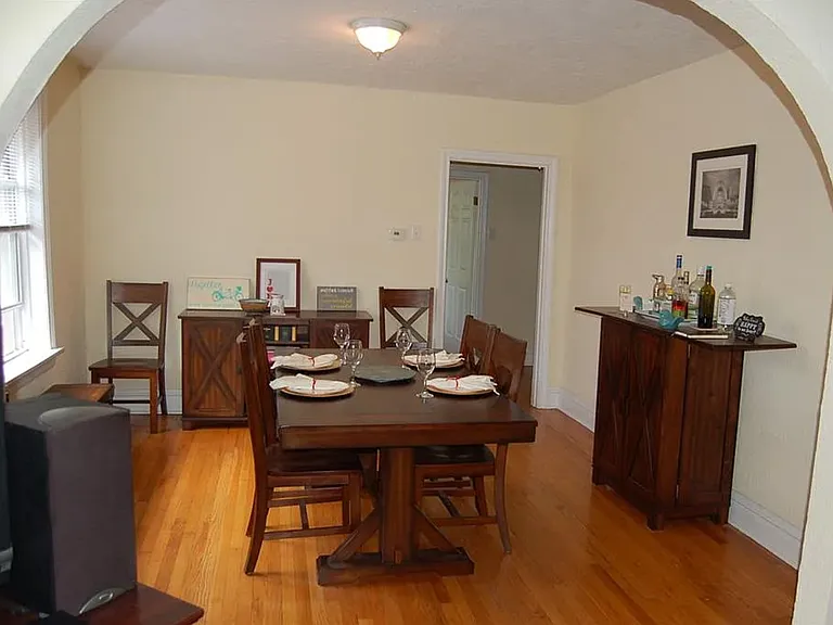 7359 Amherst Ave #1F — Photo 2
