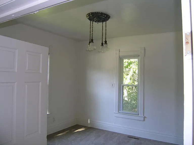 1025 Portland Pl #1 — Photo 4