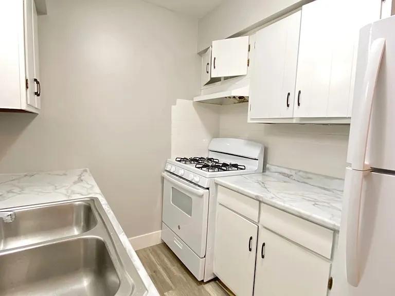 Timbercrest Apartments — Photo 2