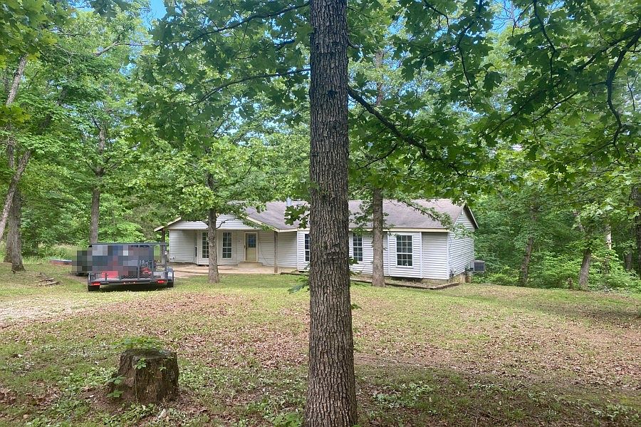 2nd image of 255 Meadowlark Dr