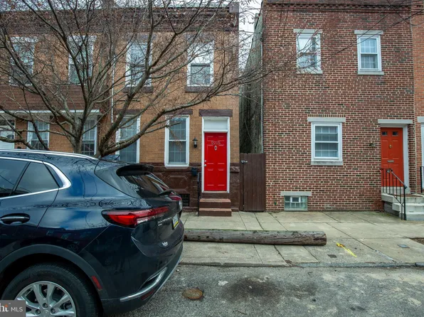 2215 E Thompson St, Philadelphia, PA 19125