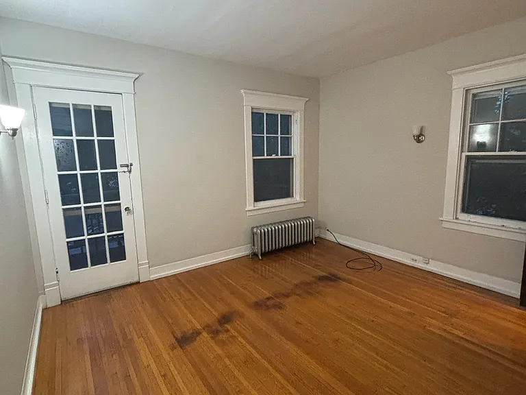 373 Elmwood - 6 — Photo 4