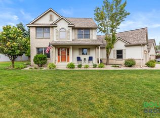 2072 Meadow Valley Ct NW, Grand Rapids, MI