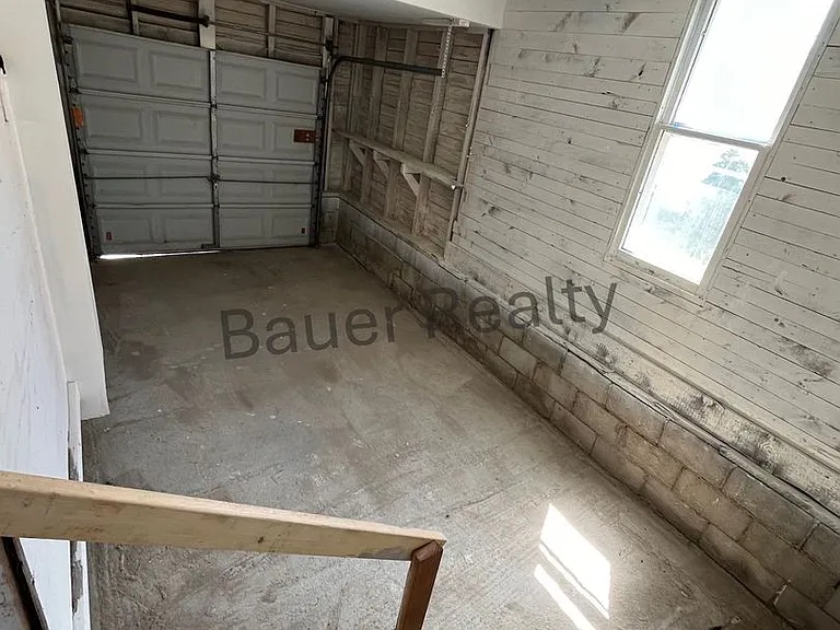 58 E Main St — Photo 5