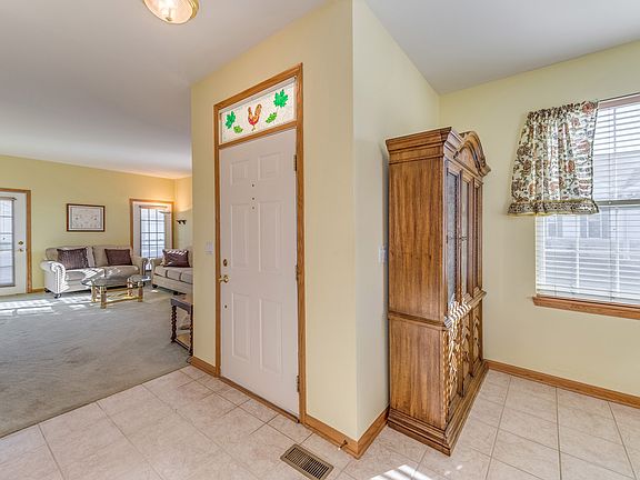 3rd image of 21511 Lake Street Clair Dr