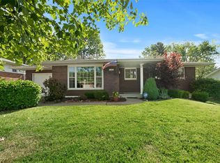 1328 N Glenwood Dr, Columbia, IL 62236