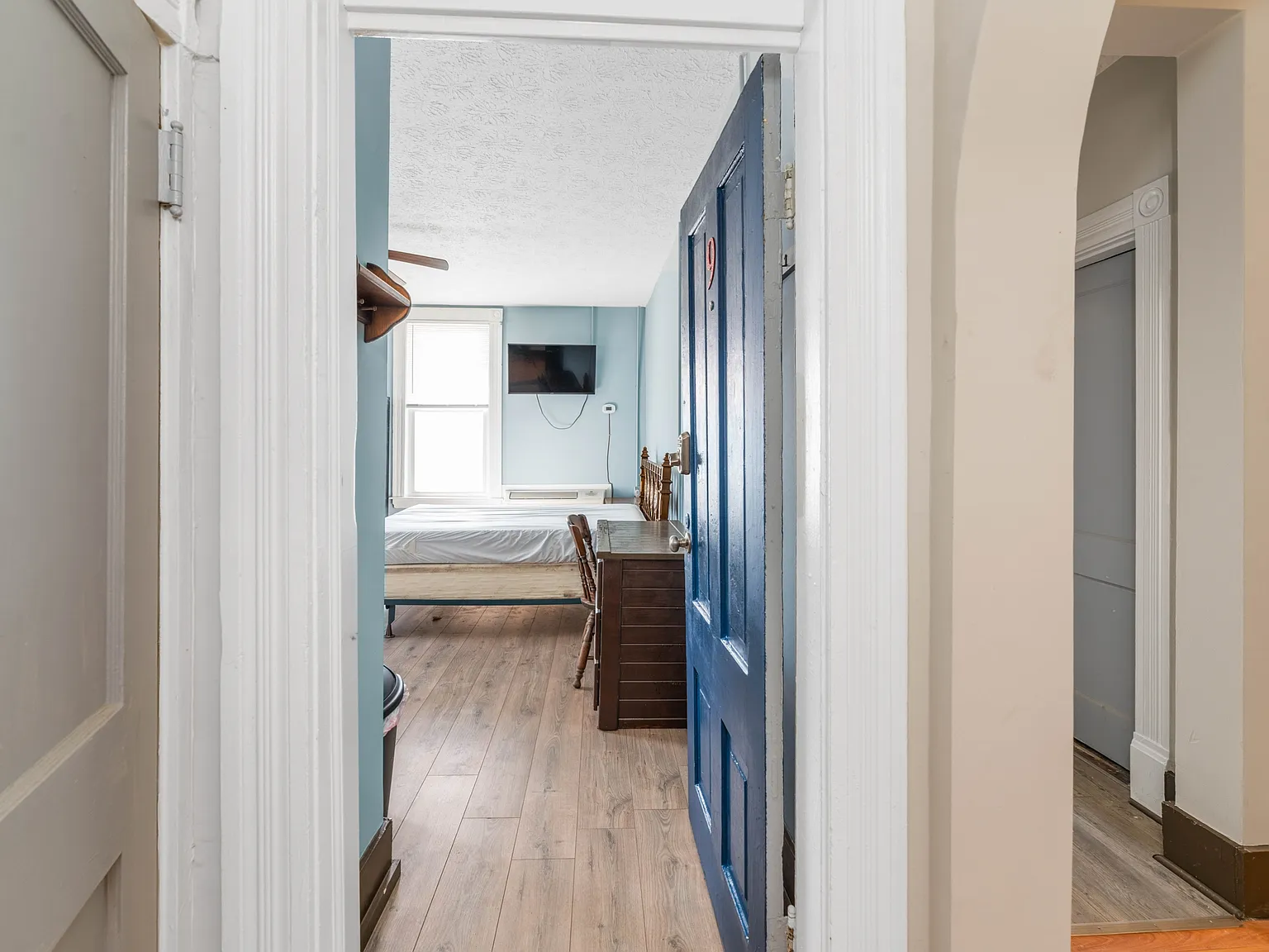 1803 Taylor St - Liberty Manor - Room 9 — Photo 2