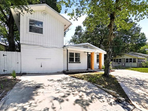 3rd image of 6751 PERRY Street