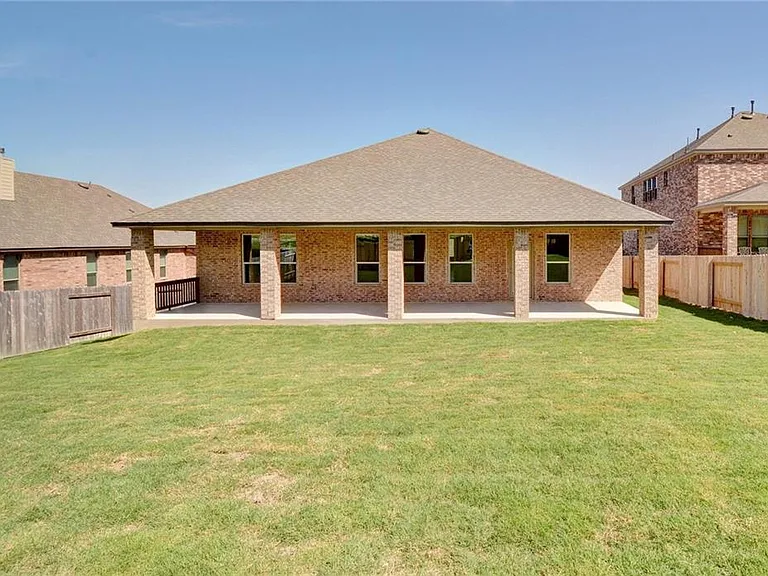 3105 Maurine Dr — Photo 33