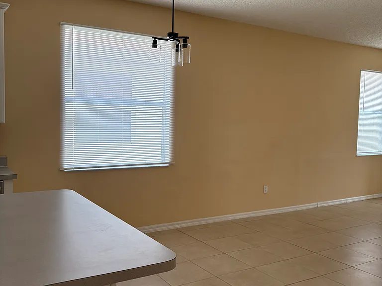 906 Glen Abbey Cir — Photo 6