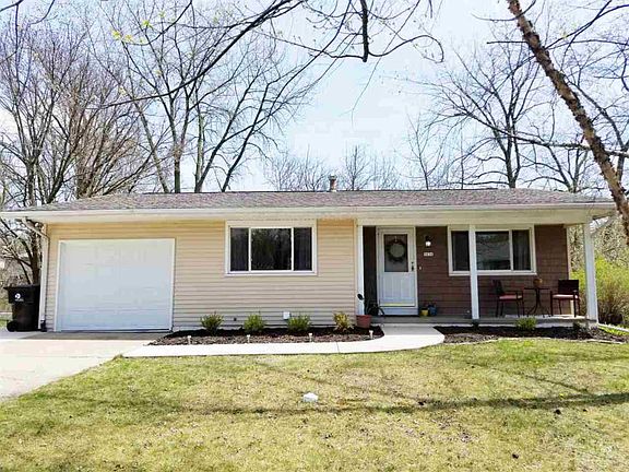 2nd image of 5836 N Graceland Dr