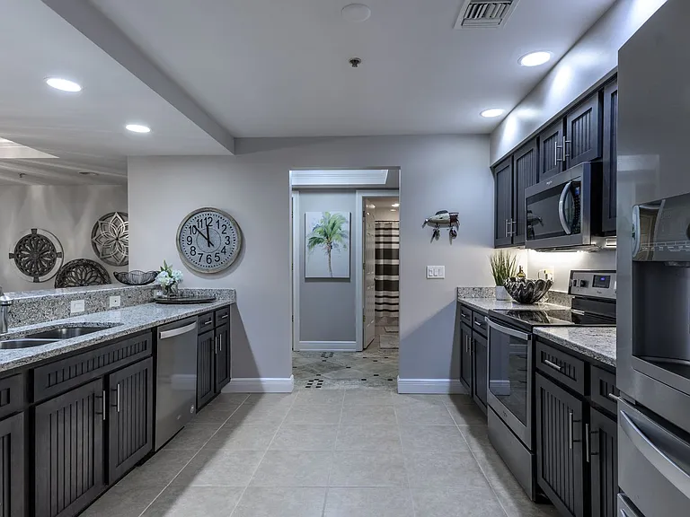 3313 Sunset Key Cir #107 — Photo 12