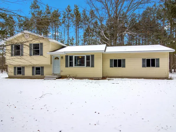 4957 W Red Oaks Dr, Traverse City, MI 49685