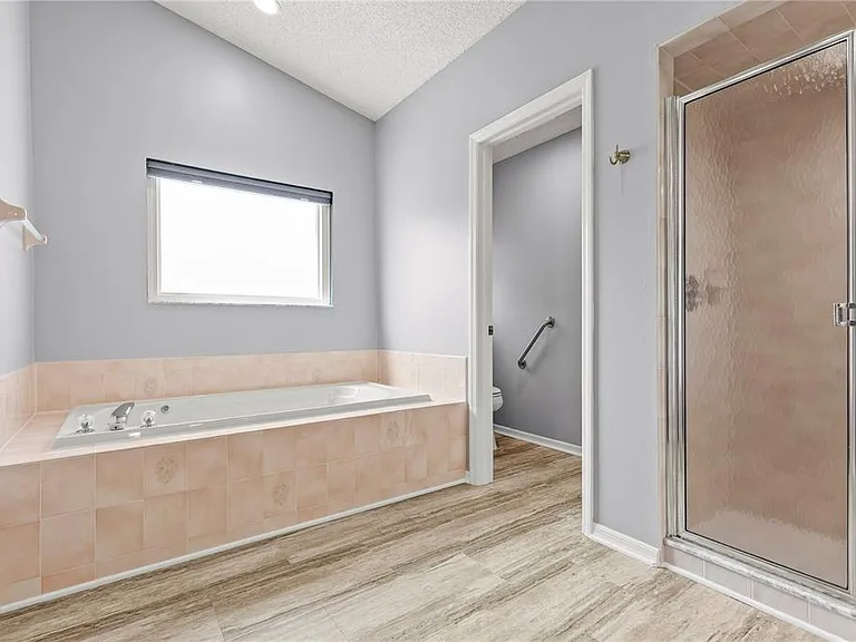 9447 Ashley Dr — Photo 34