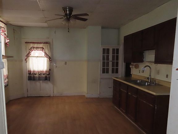 4th image of 920 W Florida St