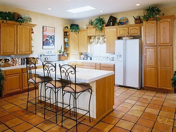 Spacious kitchen