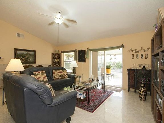 4th image of 747 Oakpoint Cir