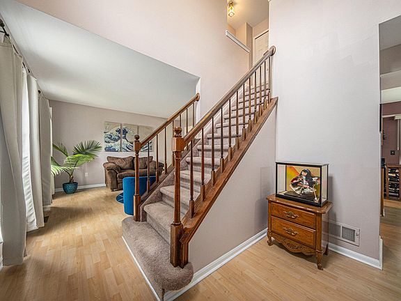 5th image of 3093 Turnberry Ln