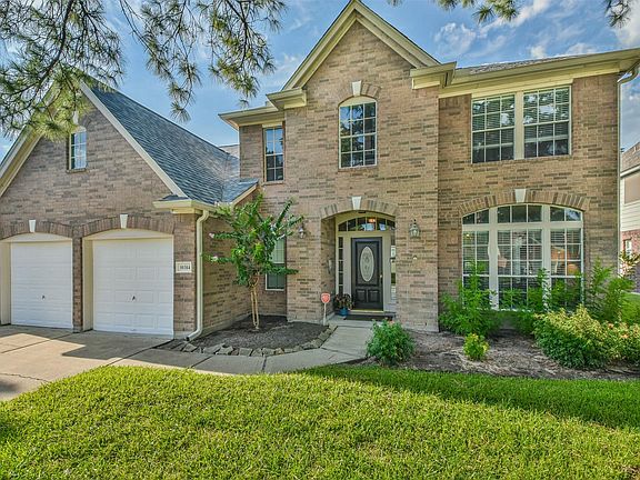 3rd image of 10314 Erskine Ct