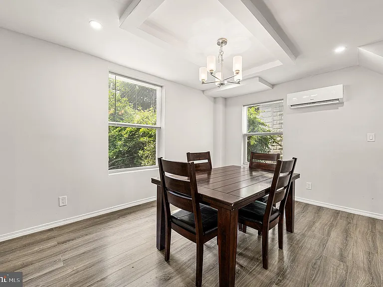 30 Keystone Ave — Photo 8