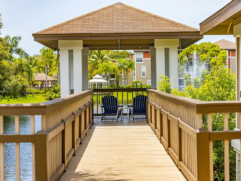 Palm Cove Apartments — Photo 101