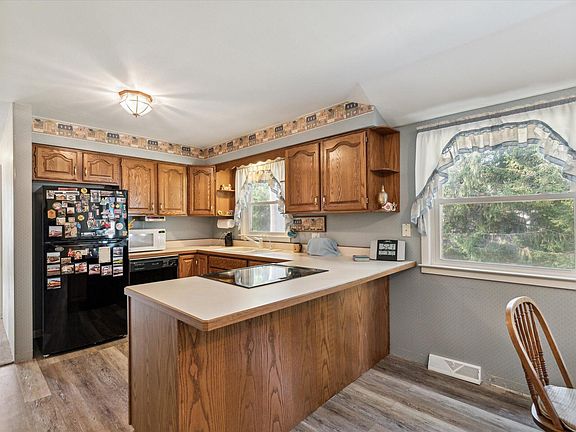 4th image of 1525 Jonathon Dr