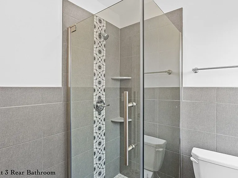 1716 W Oxford St #3 — Photo 9