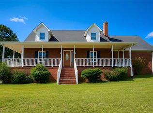 1688 Birchwood Dr, Burlington, NC 27217