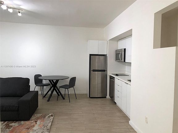 2nd image of 1611 Meridian Ave APT 302