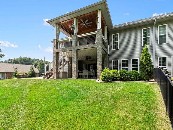 5th image of 172 Hidden Meadows Dr