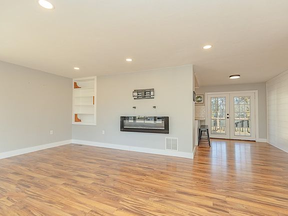 5th image of 906 14th St