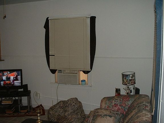 2nd image of 2816 Wynn St