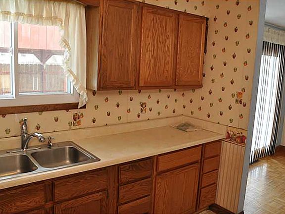 3rd image of 625 Barbara Dr