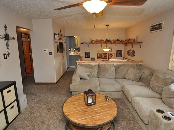 5th image of 431 Foxwood Dr