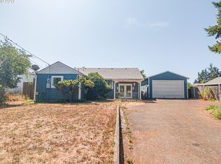 635 Fairview Dr, Springfield, OR 97477