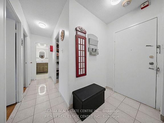5th image of 3577 Derry Rd E #207