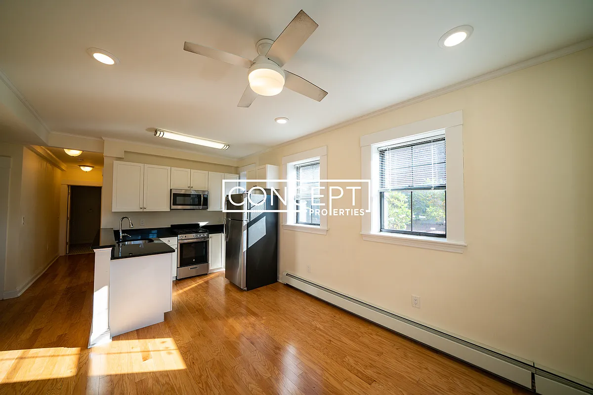 Building Photo - 217 Commonwealth Ave #4