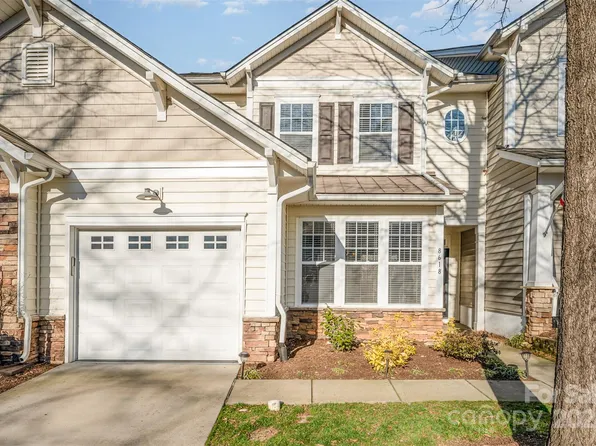 8618 Brookings Dr, Charlotte, NC 28269
