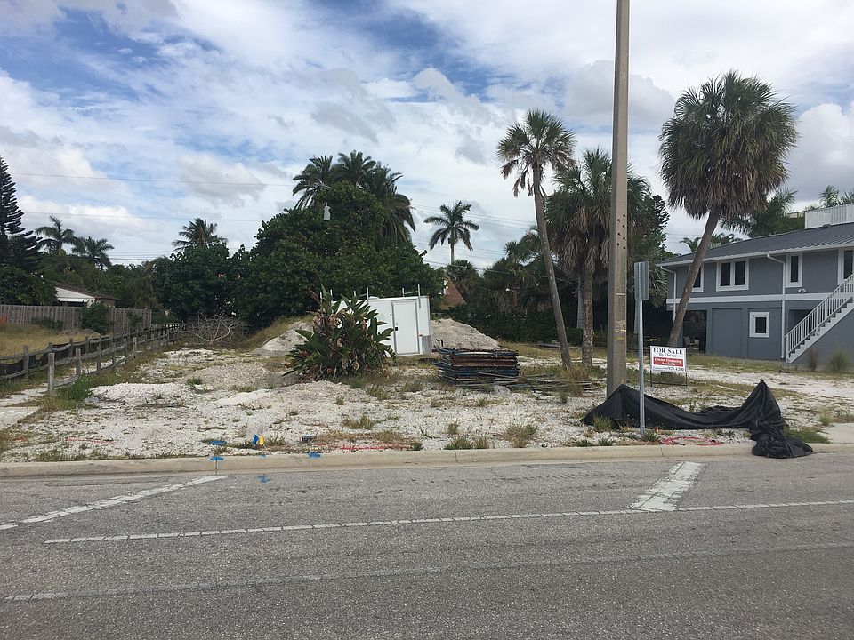 1st image of 305 Benjamin Franklin Dr