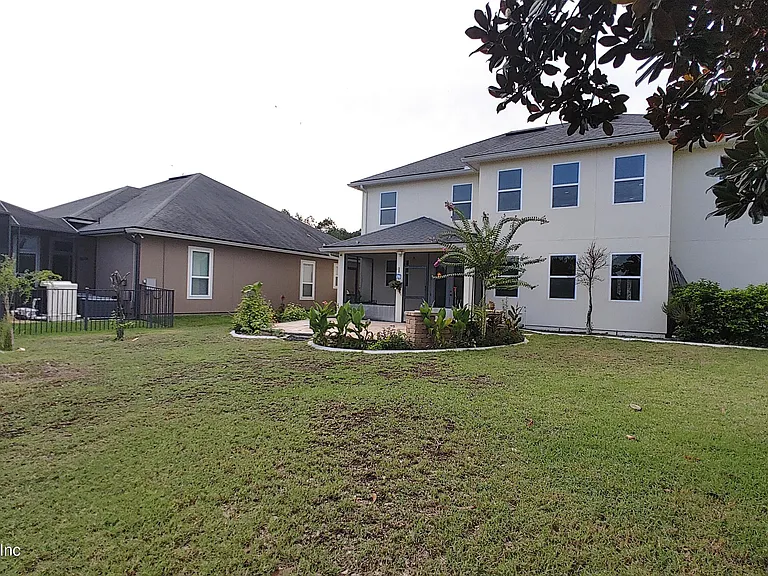 127 Rockcreek Dr — Photo 8