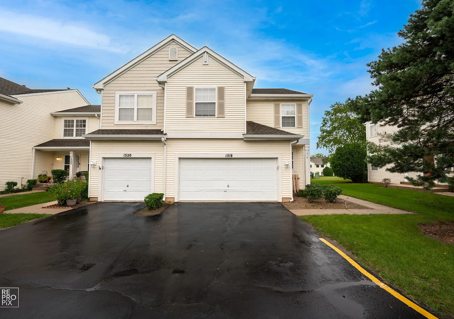 3 bed, 2.5 bath, 1465 sqft, $2,350 — Photo 1