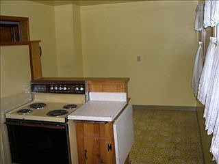 3rd image of 2931 Summerdale Ave