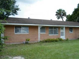 1420 Lake Dora Dr, Tavares, FL 32778