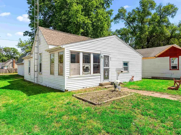 273 Koch St, Pekin, IL 61554