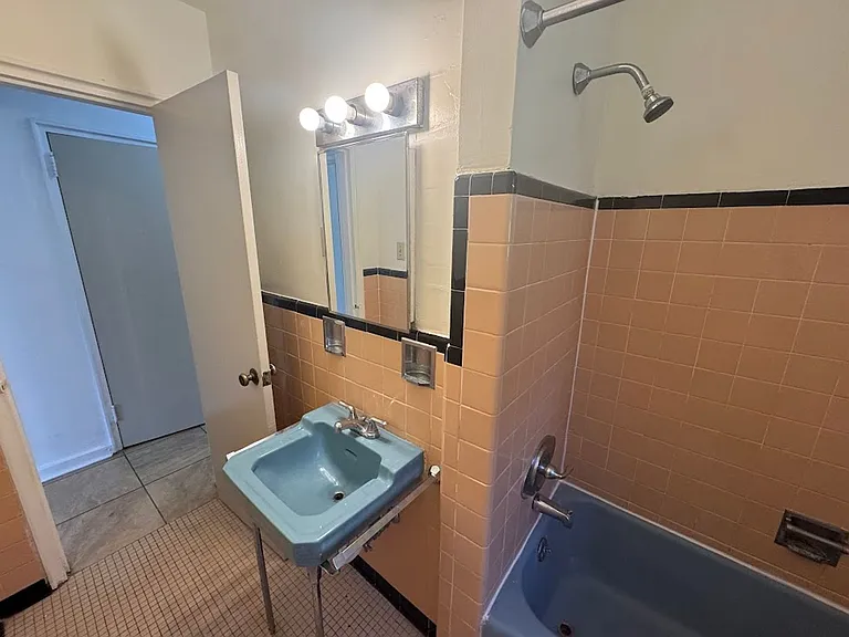 5506 Fifth Avenue — Photo 70