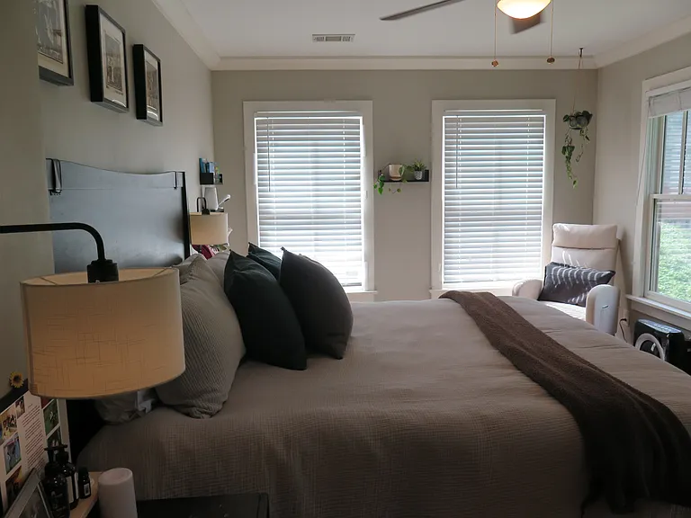 Primary bedroom- king bed